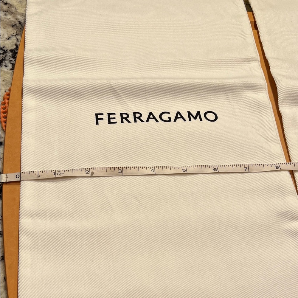 Salvatore Ferragamo Cream Dust Bag with Black Logo - Picture 5 of 6